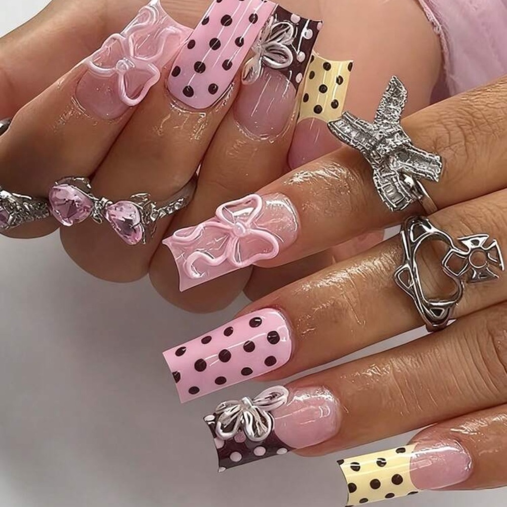 24pc Press On Nail Set from the Nail Bar 💅